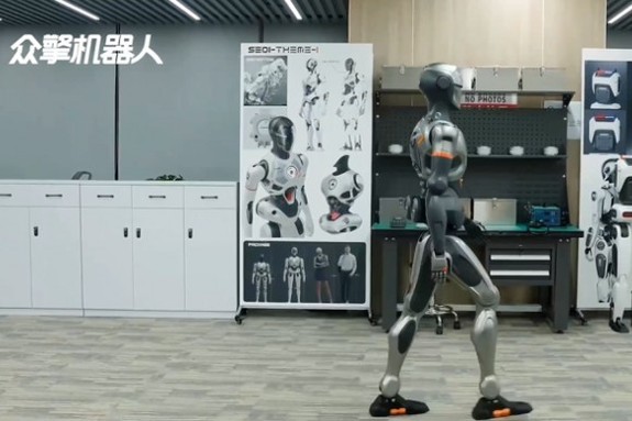 중국 구현지능 산업, AI+로봇 융합으로 전방위 확장[산업 트랜드 52]
