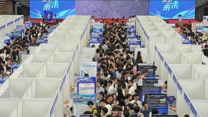 中 고용시장 안정세 지속…도시 일자리 1,057만개 창출