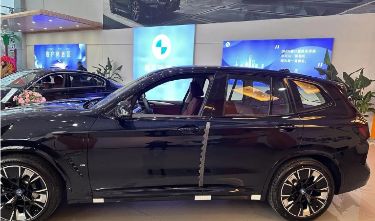 중국에 전시된 독일차 BMW. 바이두 화면 캡처 2024-06-13 123121.jpg